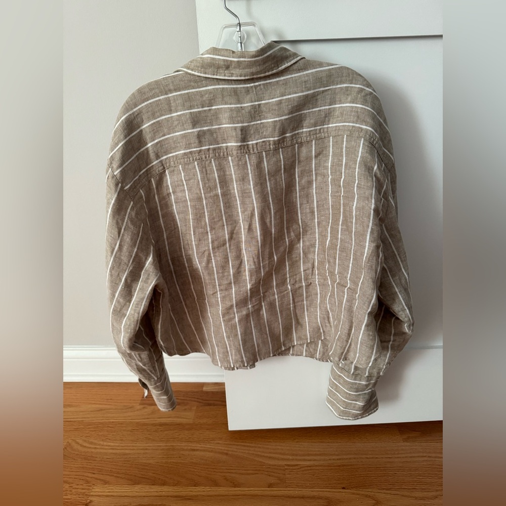 Banana Republic The Boxy Tan Cropped Linen Shirt Blouse Size Medium Runs Big - Picture 3 of 8